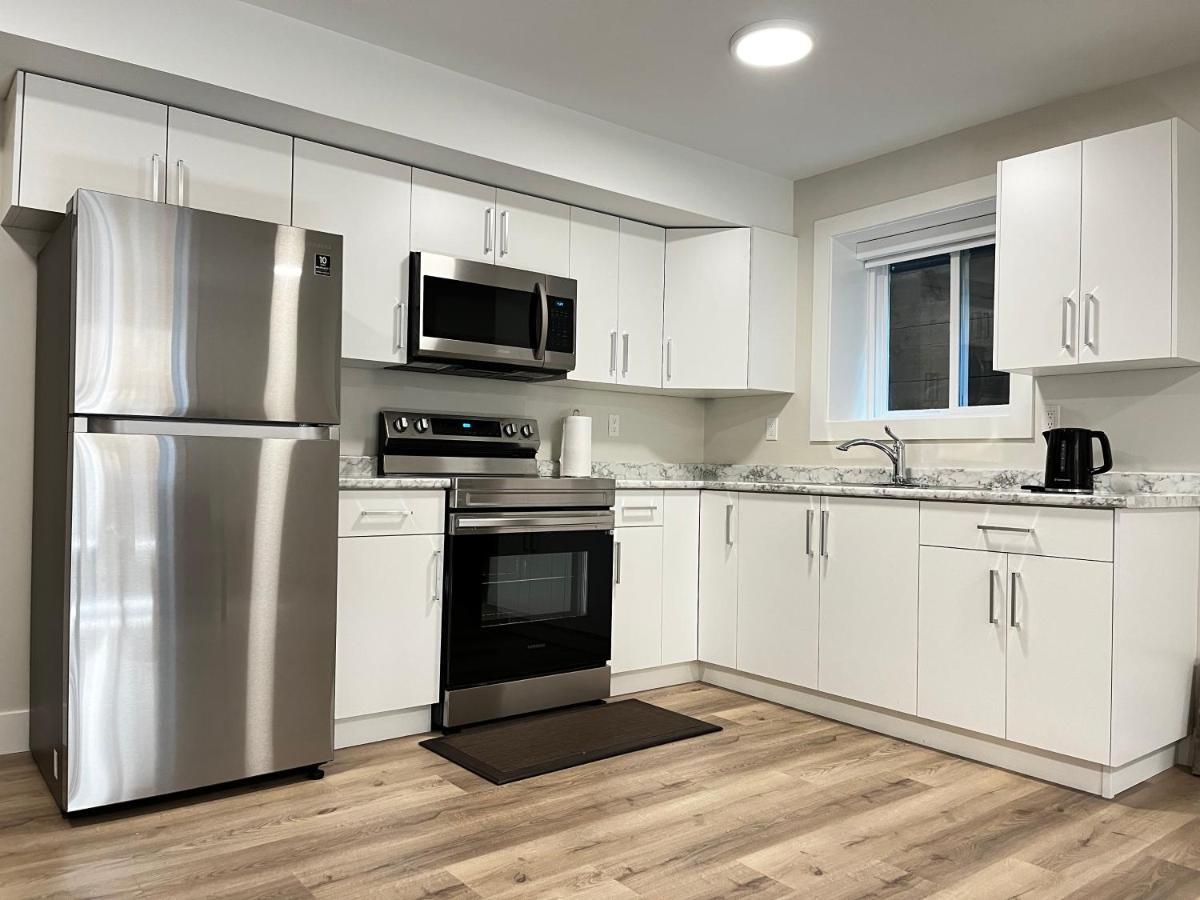 The Harmony Inn Spacious 2 Bdrms 2 Beds Basement Suite Surrey Exteriér fotografie