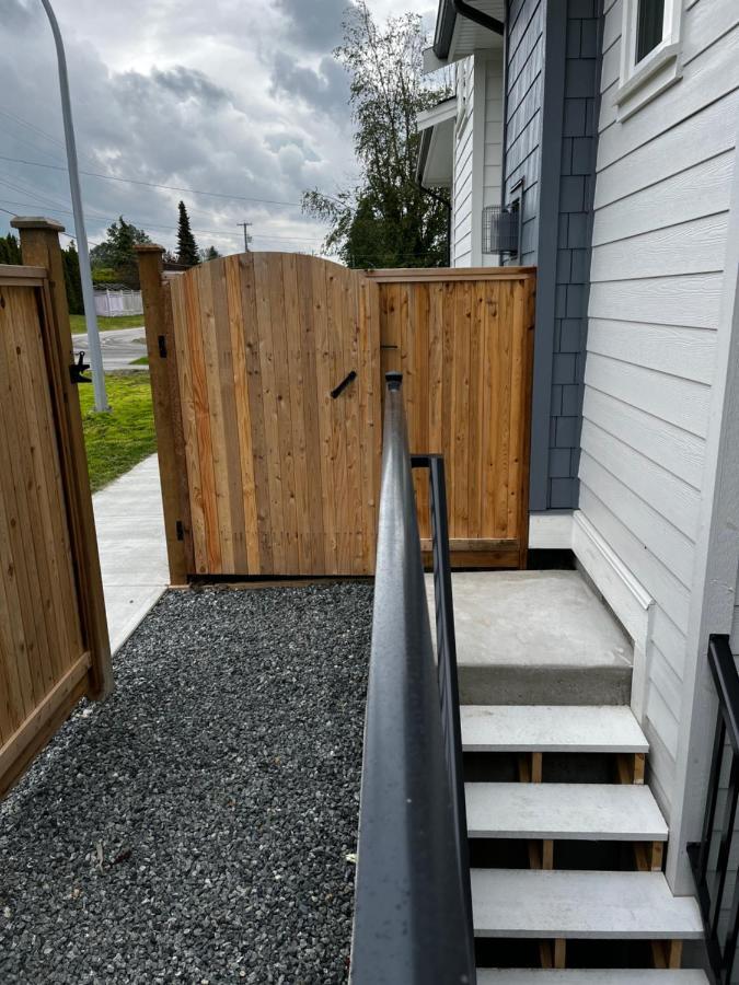The Harmony Inn Spacious 2 Bdrms 2 Beds Basement Suite Surrey Exteriér fotografie